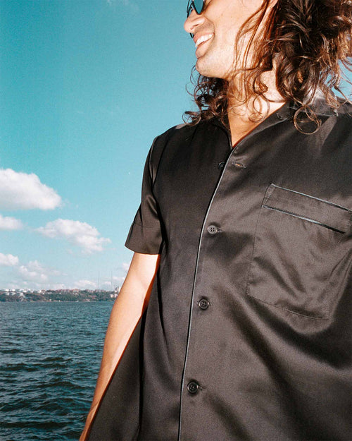 Oskar wearing Home Shirt Short-Sleeve in Black