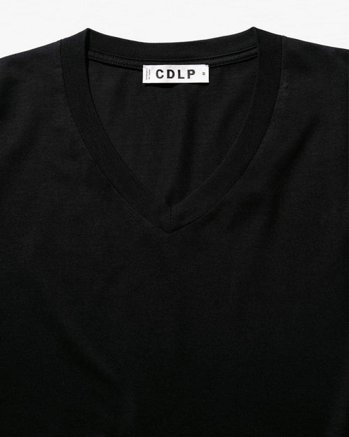 Lyocell V-Neck Midweight T-Shirt in Black